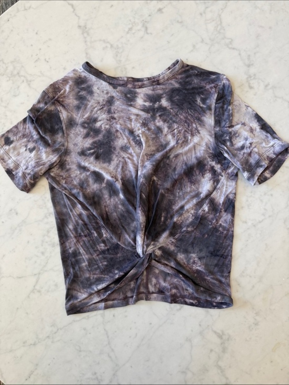 Lululemon Crescent Tee Size 4 Diamond Dye Moonwalk Purple Twist Front